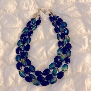 Striking blue/green 3-strand necklace. (16in)